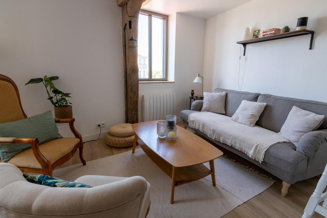 Apartment Duplex Refait A Neuf Place Bilange, Proche Château
