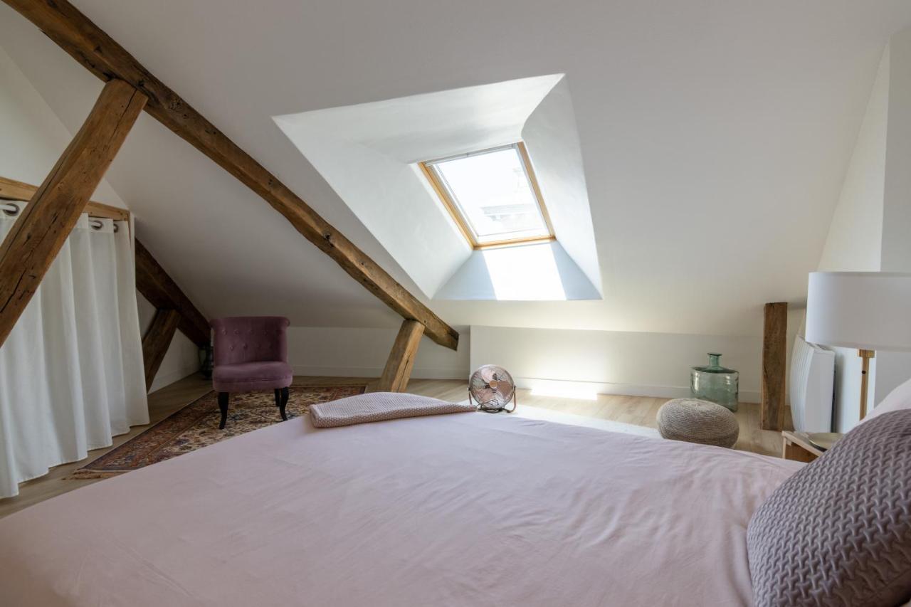 Apartment Duplex Refait A Neuf Place Bilange, Proche Château Saumur
